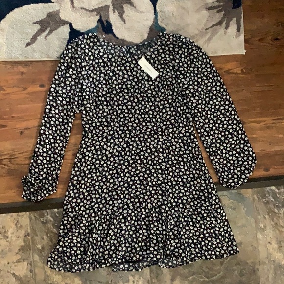 Francesca's Collections Dresses & Skirts - Francesesa’s XL floral black and white dress-NWT